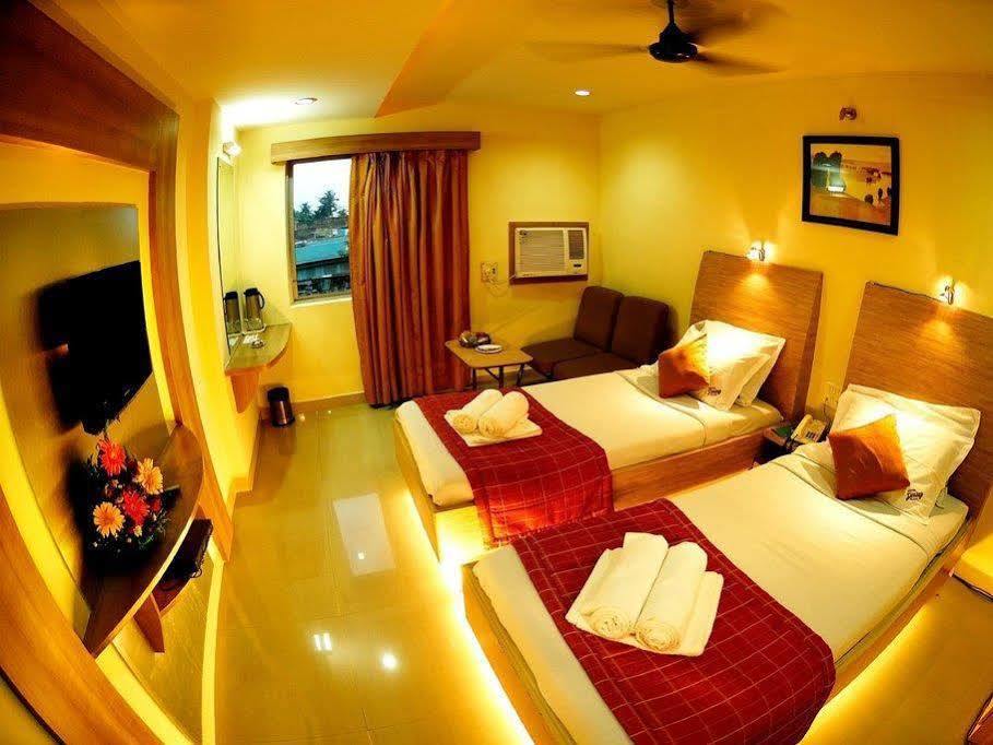 เดอะ สุริยา เรซิเดนซี Hotel เชนไน ภายนอก รูปภาพ