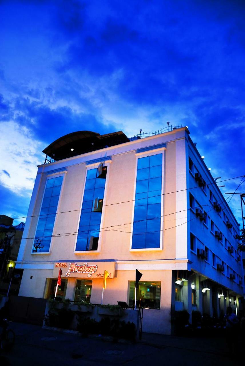 เดอะ สุริยา เรซิเดนซี Hotel เชนไน ภายนอก รูปภาพ